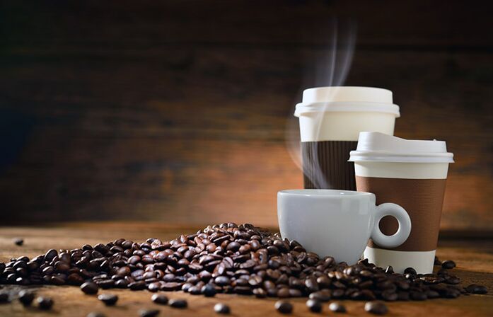 koffie als een verboden product tijdens het nemen van vitamine voor potentie